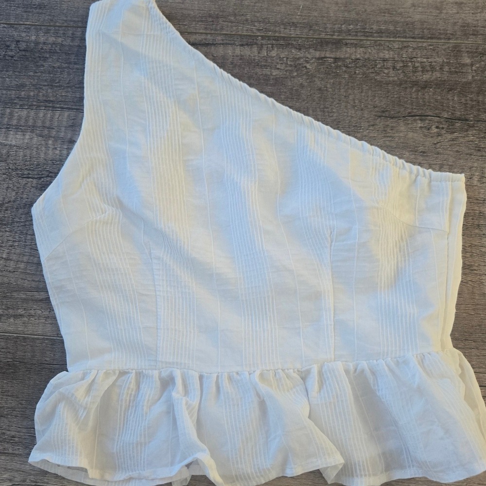 Petal & Pup White One-Shoulder Ruffled Peplum Top